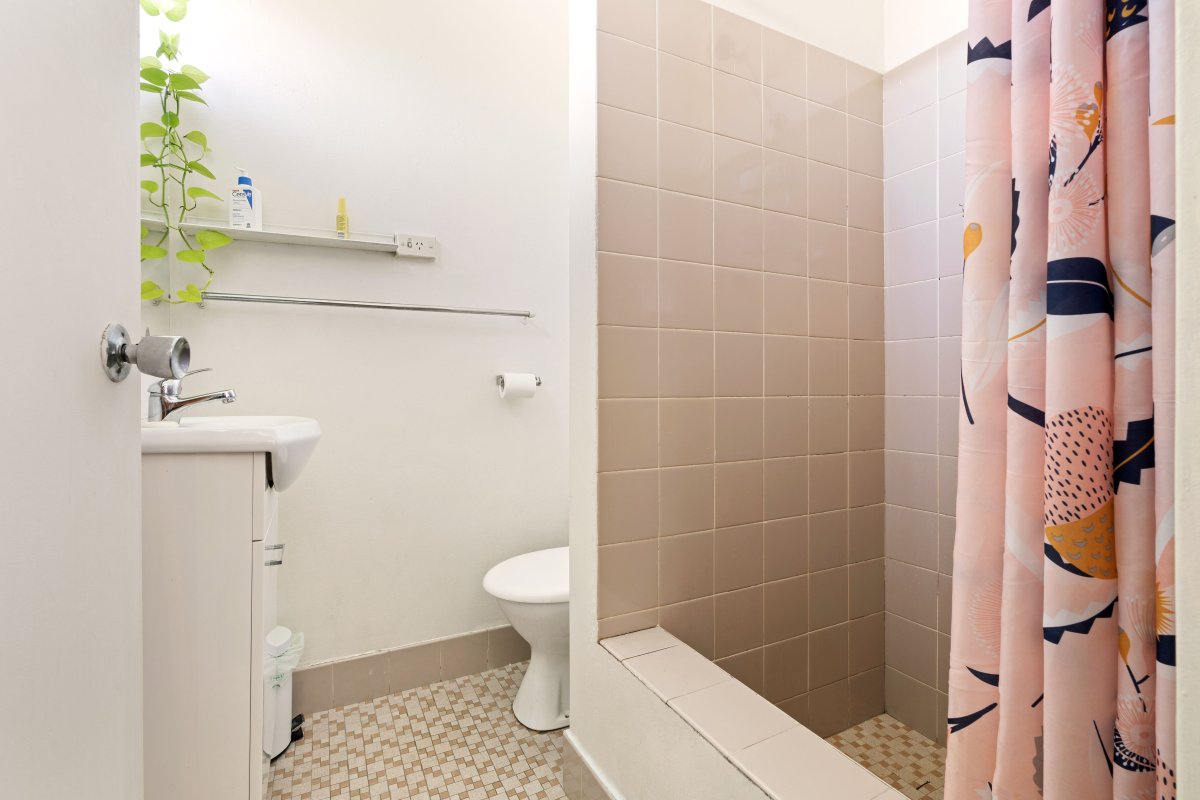 Top Floor With Views Towards Parramatta River