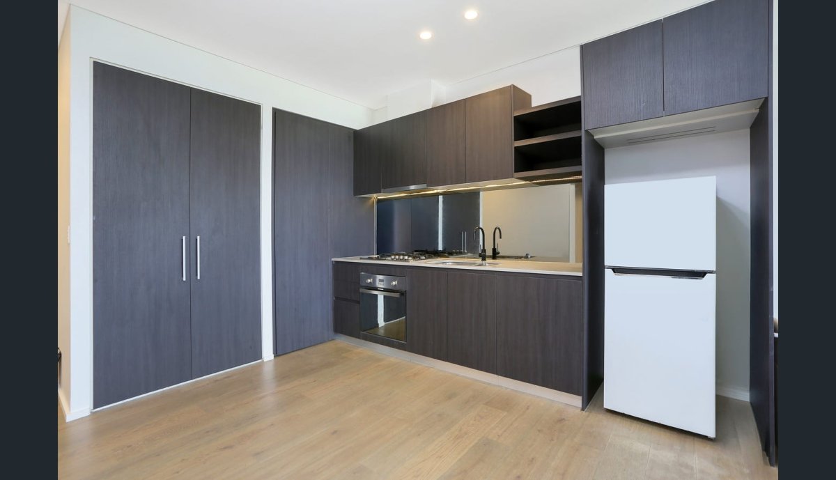 Modern Spacious One bedroom unit with views!